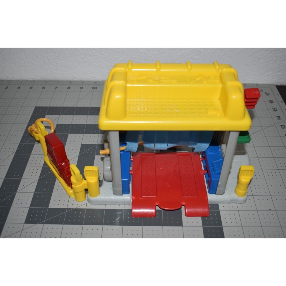 Fisher Price Little People 2002‎ CAR WASH GAS PUMP Garage Town Building Service - Picture 3 of 14